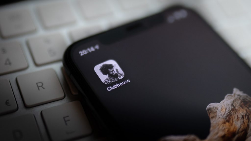 Clubhouse app social audio beta invite waitlist chatrooms